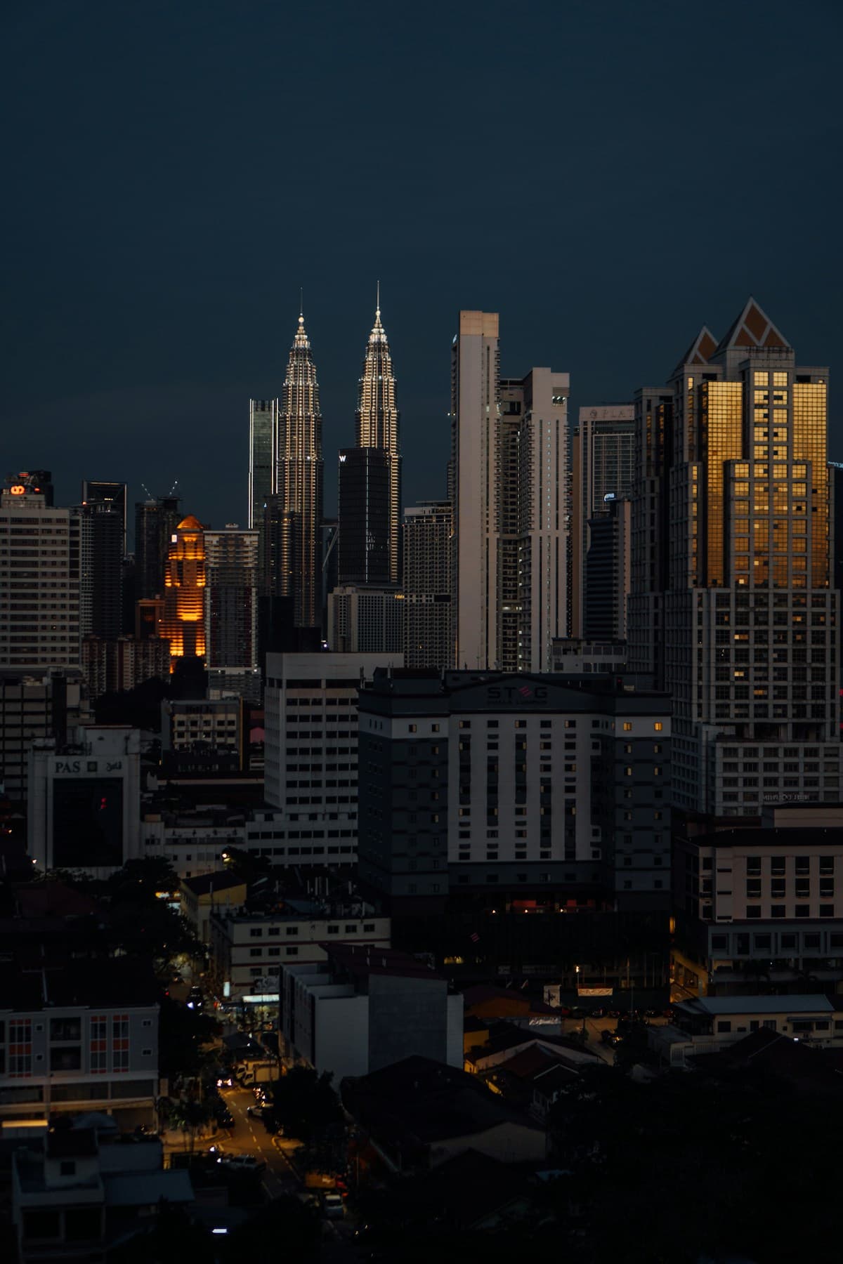 Kuala Lumpur skyline with the Petronas Twin Towers at night